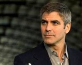 Клуни променял Белый дом на маску Бэтмана